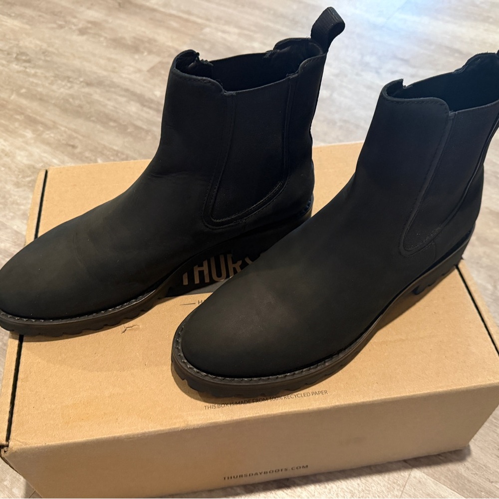 Thursday Boot Company Black Matte Chelsea Boots, never worn sz 8.5